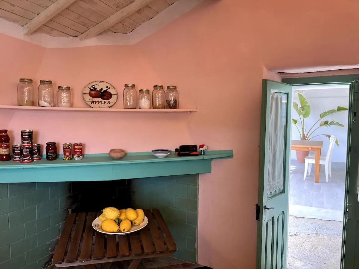 Villa House In Rural Sardinia à Collinas Hébergement de vacances